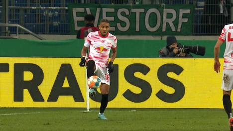 RB Leipzig hat Hannover souverän mit 4:0 besiegt und steht im Halbfinale des DFB-Pokals. Christopher Nkunku machte mit einem Doppelschlag früh alles klar.