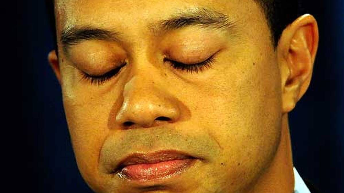 Anfang 2010 kriecht Woods auf einer Schau-PK zu Kreuze, entschuldigt sich bei Frau, Kindern, Kollegen, Fans, Sponsoren. Die Ehe ist trotzdem kurz darauf beendet, aber nach der öffentlichen Abbitte der Weg für das sportliche Comeback bereitet