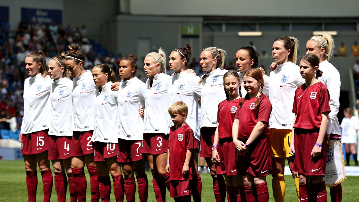 PLATZ 4 - ENGLAND: Reisen voller Selbstvertrauen nach Frankreich. Sogar vom Titelgewinn ist schon die Rede. Um bei der WM aber ganz vorne zu landen, fehlt die Konstanz. Verlor die Generalprobe gegen Neuseeland überraschend mit 0:1