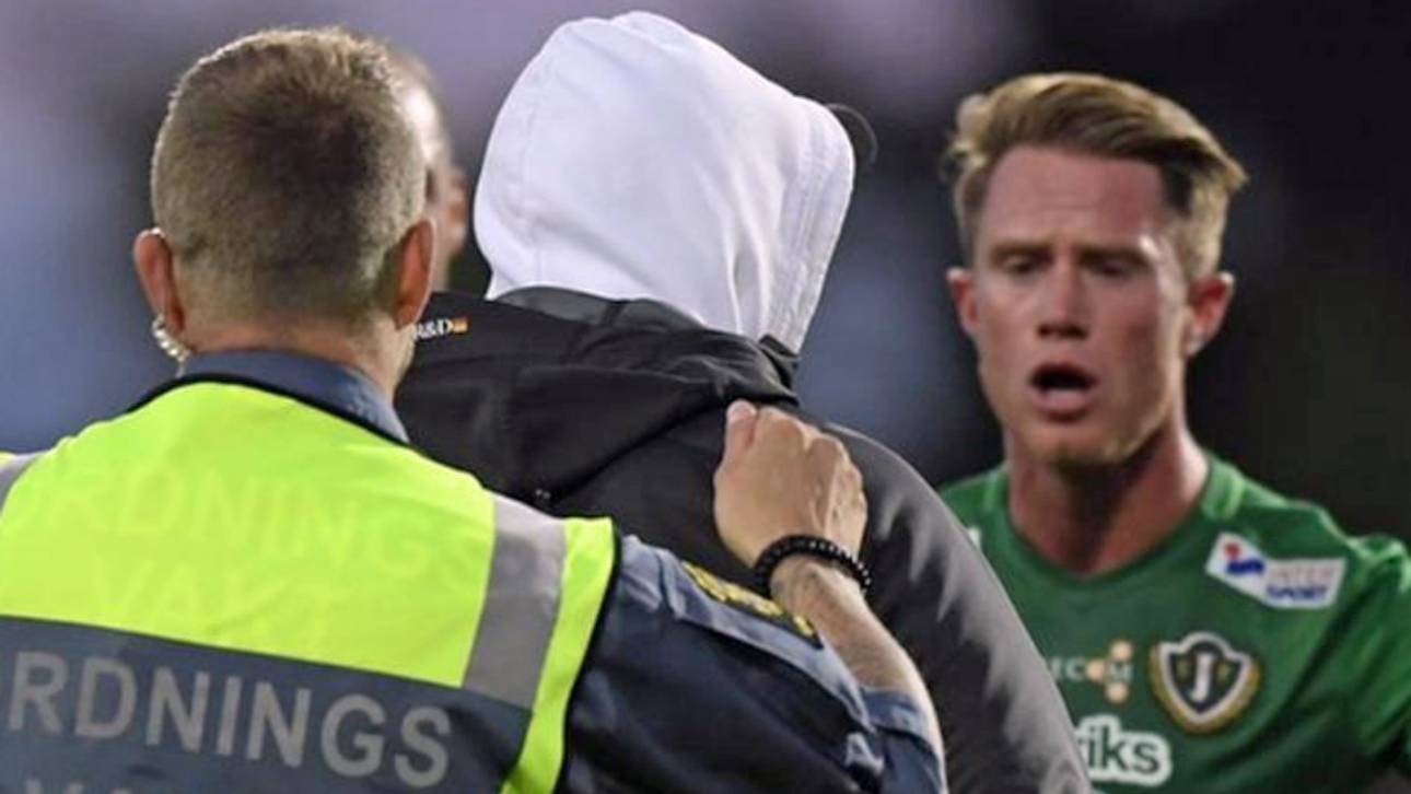 Hooligan attackiert Torwart