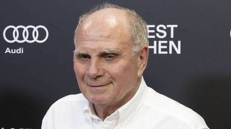 Der langjährige Bayern-Boss Uli Hoeneß hat sich in einem Interview zum Aus von Oliver Kahn und der Zukunft von Thomas Tuchel geäußert. 