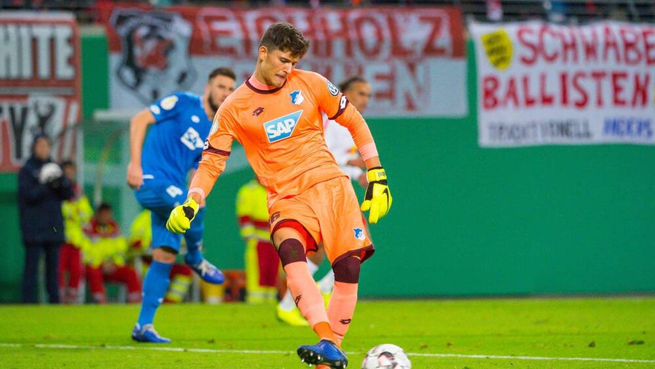 Kobel kann gut mit dem Ball umgehen, hier im Trikot von Hoffenheim
