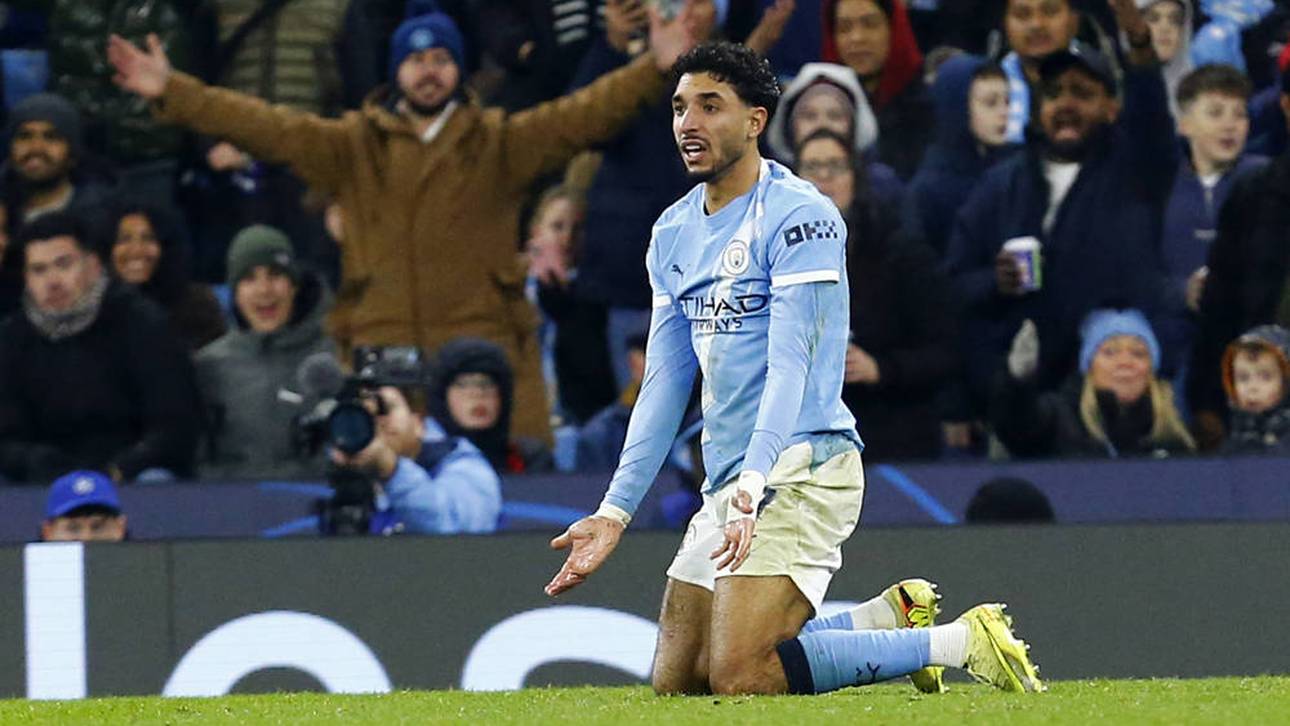 Omar Marmoush trägt das Trikot von Manchester City