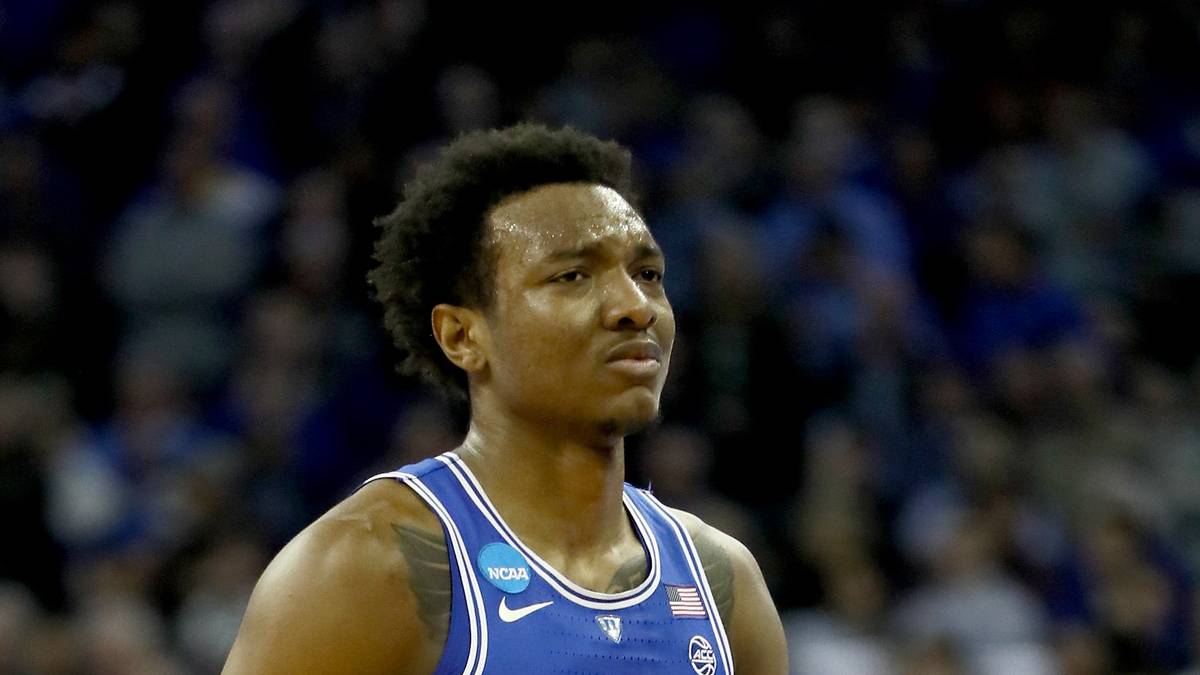 PICK 7 - WENDELL CARTER JR. (Power Forward/Center, Duke) - CHICAGO BULLS: : Carter stand bei Duke etwas im Schatten von Marvin Bagley, aber er hat sein Talent durchaus gezeigt. Er hat einen guten Wurf, exzellente Hände für einen Big Man, gute Offensiv-Moves am Brett und einen sehr ordentlichen Wurf - auch aus der Distanz