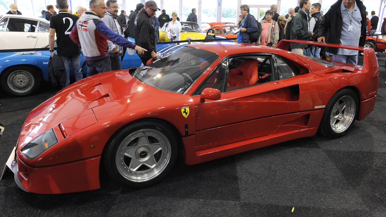 Sebastian Vettel Ferrari F40