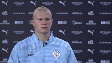 Der Wechsel von Stürmerstar Erling Haaland vom BVB zum englischen Fußball-Meister Manchester City ist perfekt. Der 21-jährige Norweger hofft, dass er viele Tore für seinen neuen Verein erzielen wird.