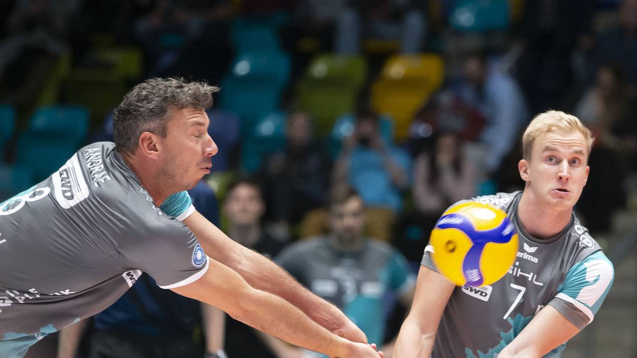 Düren feiert Sieg gegen Schlusslicht