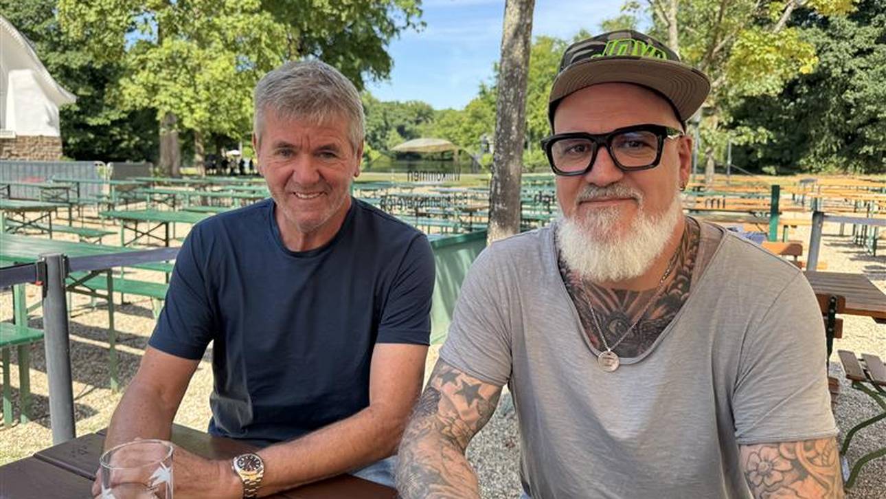 SPORT1-Reporter Reinhard Franke (r.) traf Friedhelm Funkel