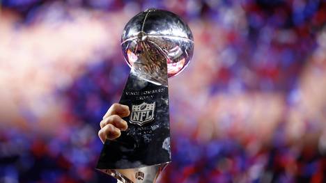 Im Super Bowl XL kommt es nach elf Jahren zur Neuauflage des Duells zwischen den Seattle Seahawks und den New England Patriots.
