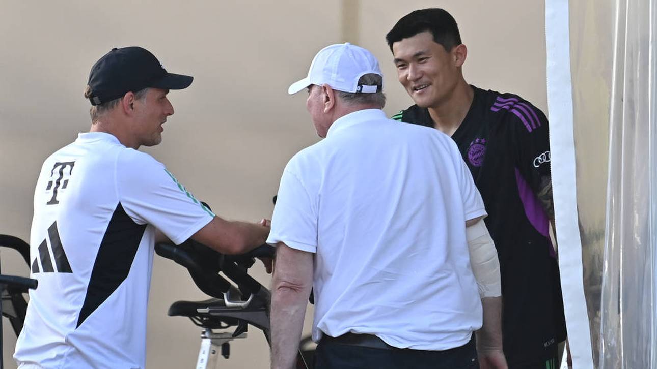Thomas Tuchel und Uli Hoeneß (von links) begrüßen Min-Jae Kim am Tegernsee