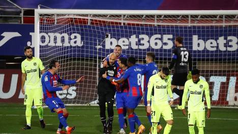 Eibar-Torhüter Marko Dmitrovic brachte seinen Klub per Elfmeter gegen Atlético Madrid in Führung