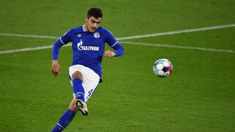 Englischen Medienberichten zufolge bereitet der FC Liverpool ein Angebot über 22 Mio. Euro für Schalkes Ozan Kabak vor. 