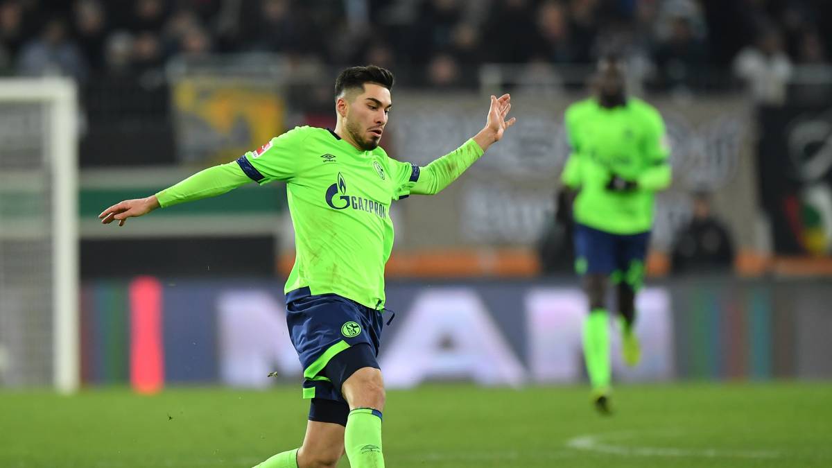 Auch SUAT SERDAR schien im vergangenen Sommer ein vielversprechender Transfer von Heidel zu werden. Das Eigengewächs von Mainz 05 sollte der neue Leon Goretzka werden, bekam auch dessen Rückennummer. Bislang blieb Serdar weit hinter den Erwartungen zurück