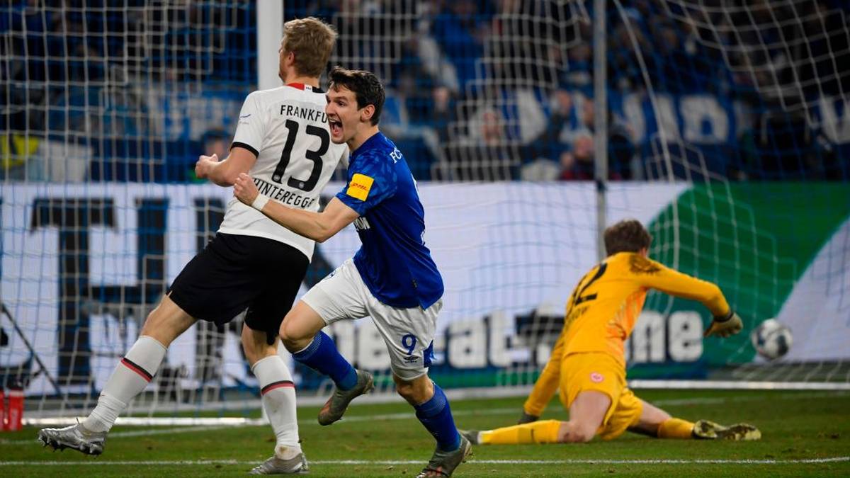 FC SCHALKE 04 (Platz 5): Für Neuzugänge wurden auf Schalke rund 30 Millionen Euro in die Hand genommen. Mit Benito Raman (Bild) kam einer der Aktivposten der letzten Saison von Fortuna Düsseldorf. Er passt gut zum Stil von Trainer David Wagner und zeigte das auch in der Hinrunde. Nach Verletzungsproblemen zum Start, traf der Belgier vier Mal