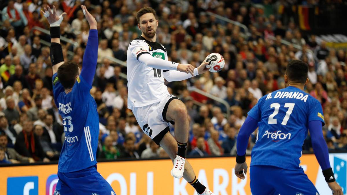 FABIAN WIEDE: Fügte sich mit einer schönen Vorarbeit auf Kohlbacher stark ein. In der zweiten Überzahl leistete sich der Berliner einen vermeidbaren Fehler. Bewies im Anschluss aber wieder seine Qualität mit zwei Kracher-Toren (insgesamt vier). Auch in der zweiten Halbzeit auffälligster deutscher Spieler, da vor allem als Vorbereiter. Wurde zum Spieler des Spiels gekürt