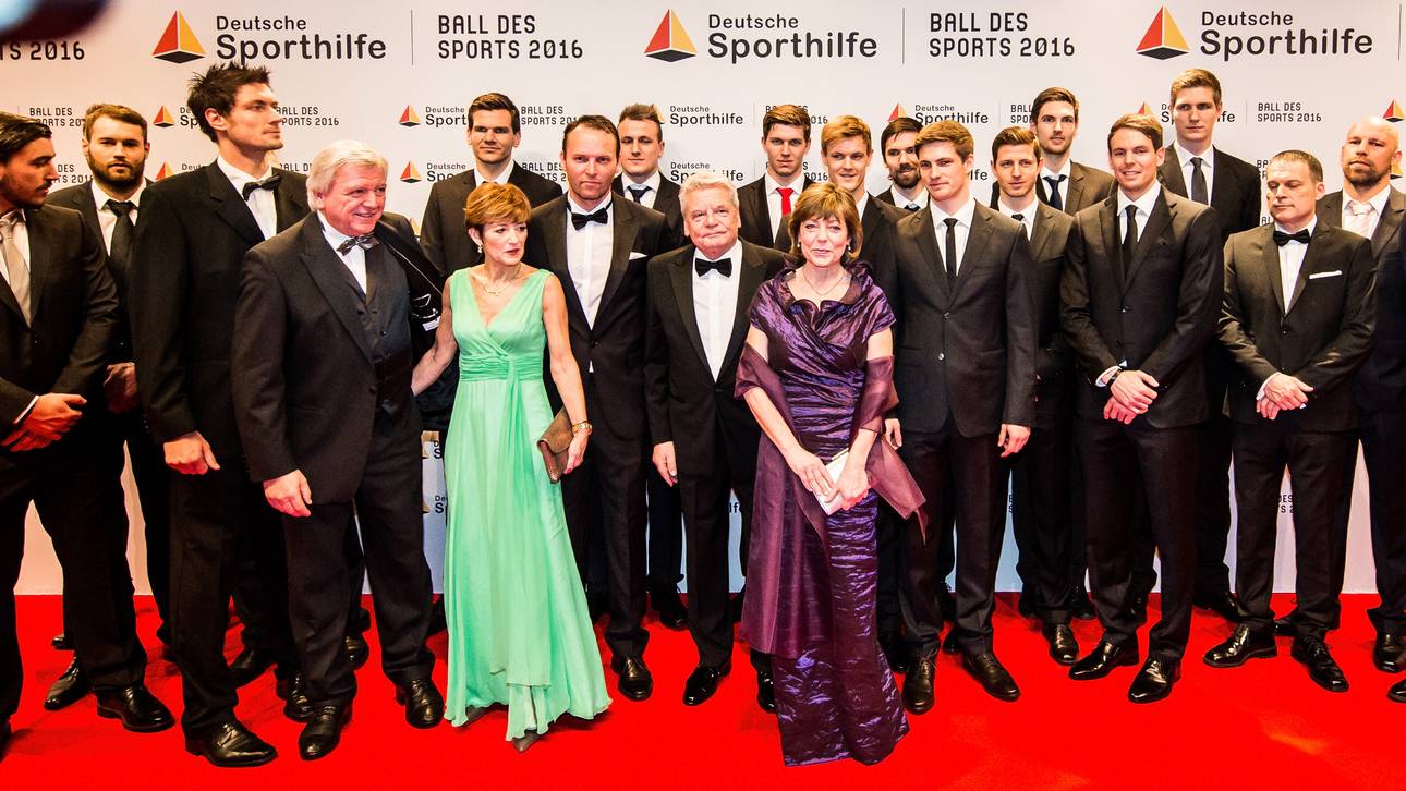 EM-Helden beim Ball des Sports gefeiert