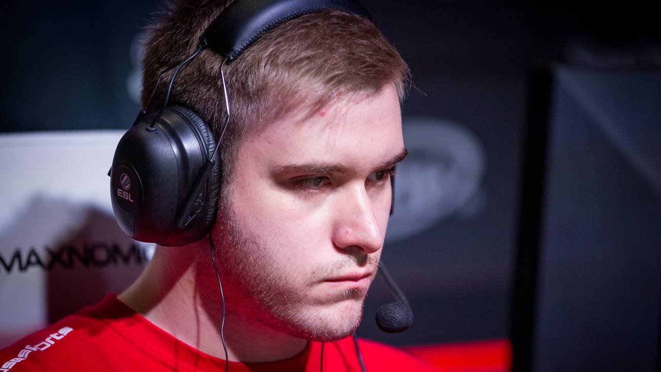 mouz schießt am Ziel vorbei