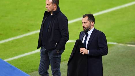 Hansi Flick hat sich mit dem FC Bayern München auf eine Auflösung seines Vertrags geeinigt. In einem Abschiedsstatement dankt er auch Hasan Salihamidzic.