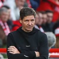 Erfolgscoach Oliver Glasner ist dank seiner herausragenden Arbeit bei Eintracht Frankfurt heiß begehrt. Ein englischer Top-Klub macht nun ernst. 