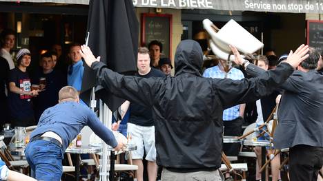 Russische Hooligans machen Randale in Marseille