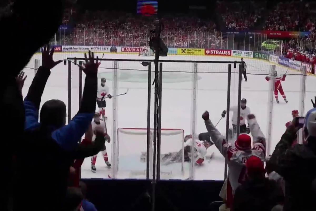 Kurz vor dem Ende des WM-Viertelfinals zwischen Dänemark und Rekordweltmeister Kanada geschieht das nahezu Unvorstellbare. Der Gastgeber schockt den großen Favoriten und sorgt für Ekstase.