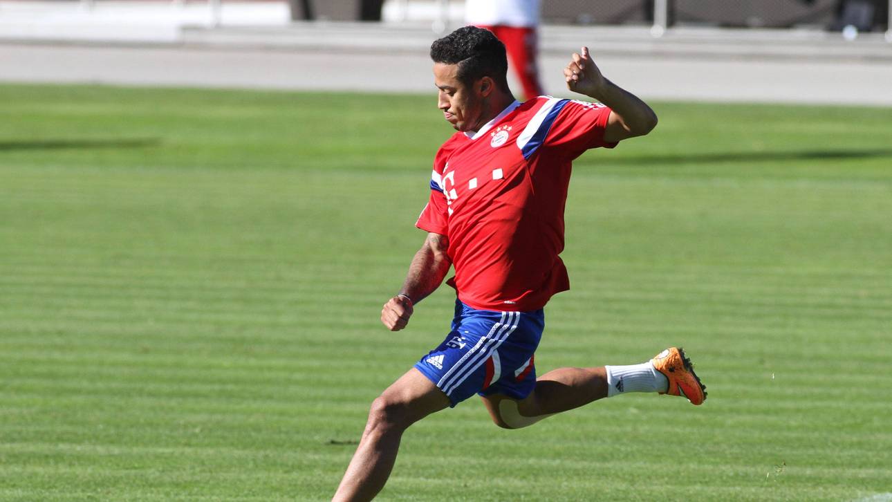 Thiago trainiert wieder mit Ball