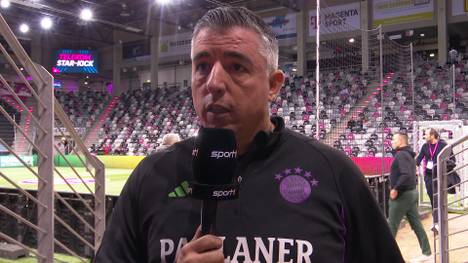 Roy Makaay äußert sich lobend zum FC Bayern München und hebt Harry Kane besonders hervor. 