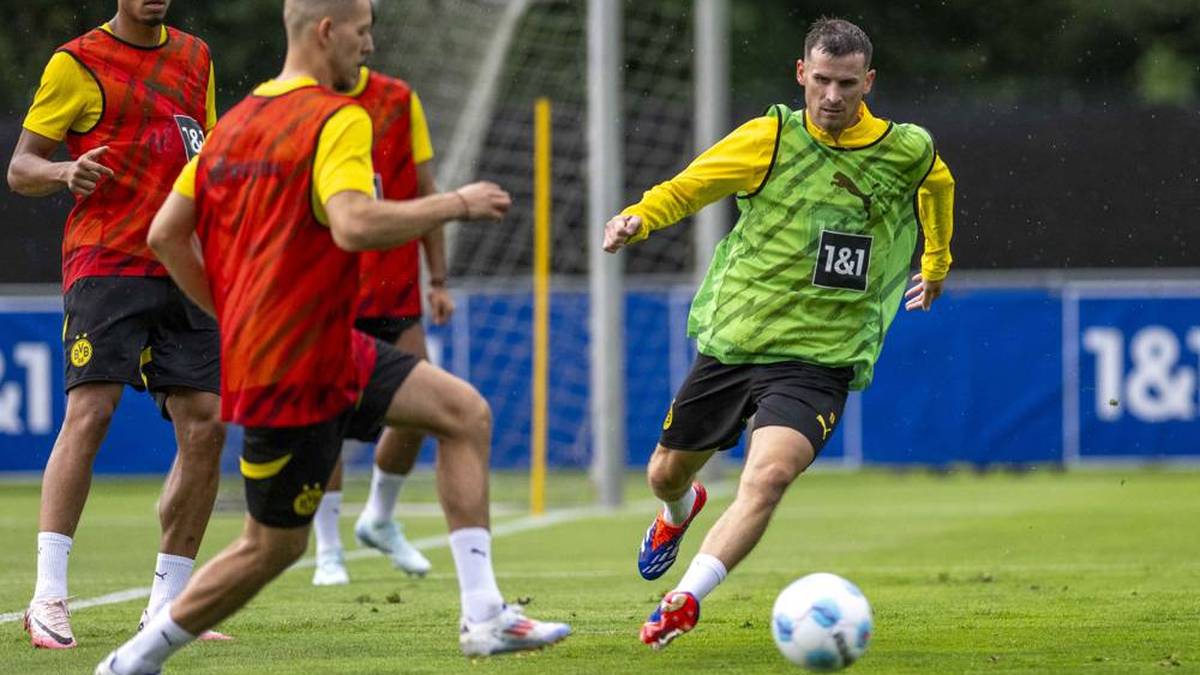 Pascal Groß in the BVB training camp. 