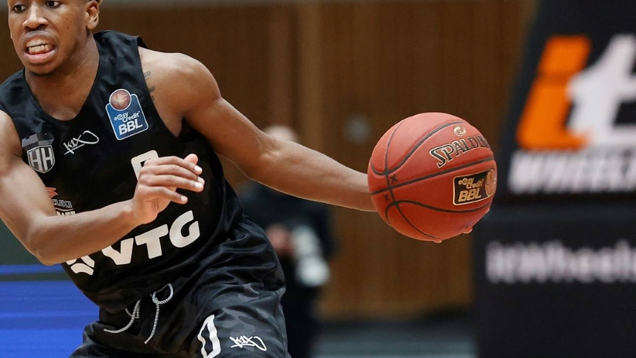 Bonn holt Spielmacher Shorts