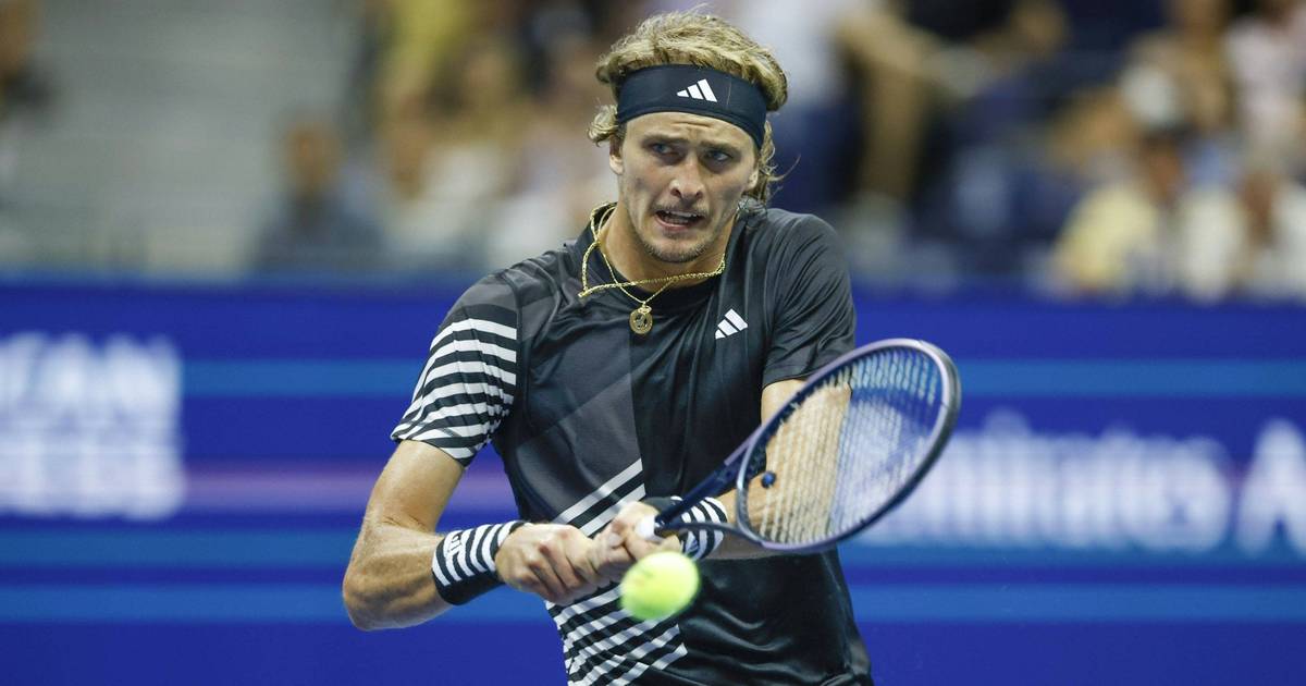 Coco Gauff and Aryna Sabalenka Advance to Round of 16 at Beijing