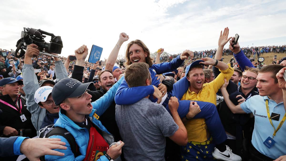Tommy Fleetwood nimmt ein Bad in der Menge