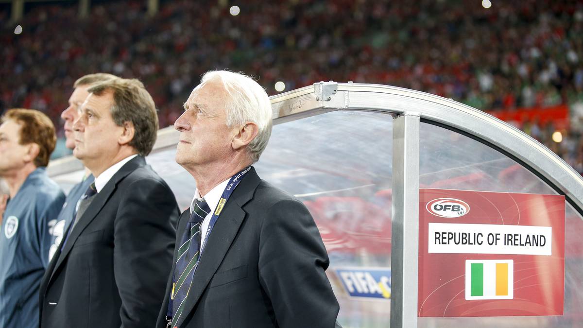 Giovanni Trapattoni (Nationaltrainer Irland) - 73 Jahre und 85 Tage. Bis heute der älteste Trainer einer EM-Endrunde. Qualifizierte sich 2012 mit Irland. Was in jeder Hinsicht ein Erfolg war 