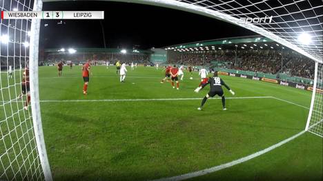 RB Leipzig erreicht im DFB-Pokal die zweite Runde. Nach einem guten Start muss der Titelverteidiger bei Zweitligist Wehen Wiesbaden jedoch lange zittern.