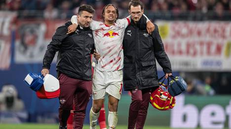 Xavi Simons hat sich beim Champions-League-Spiel gegen den FC Liverpool verletzt. Jetzt gibt RB-Trainer Marco Rose ein Update.