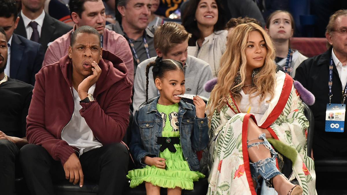 Sänger Jay-Z und Ehefrau Beyonce scheinen von Tuckers Wurfkünsten nur mäßig begeistert