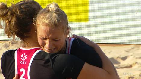 Bei der Beachvolleyball-EM verpassen Kim Behrens und Cinja Tillmann den großen Coup. In einem Tie-Break-Krimi unterliegen sie ihren Kontrahentinnen aus der Schweiz.