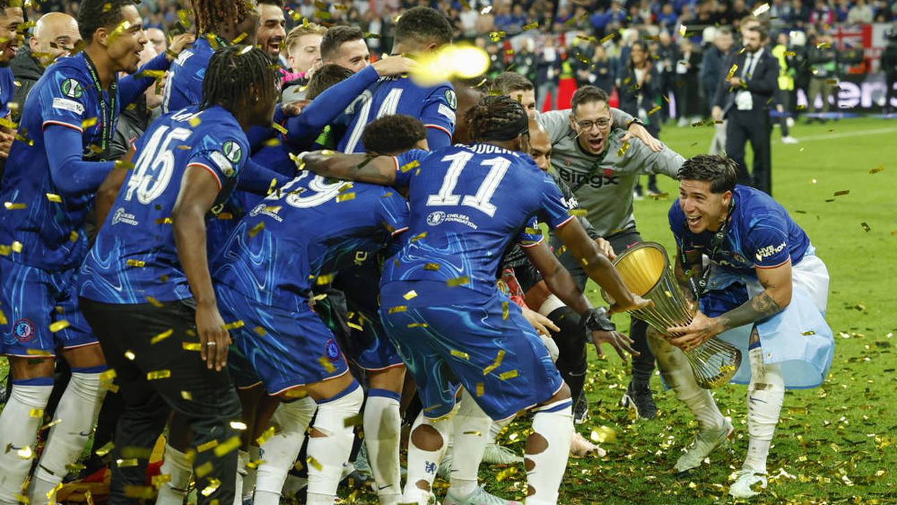 Chelsea zelebriert „Quadruple“