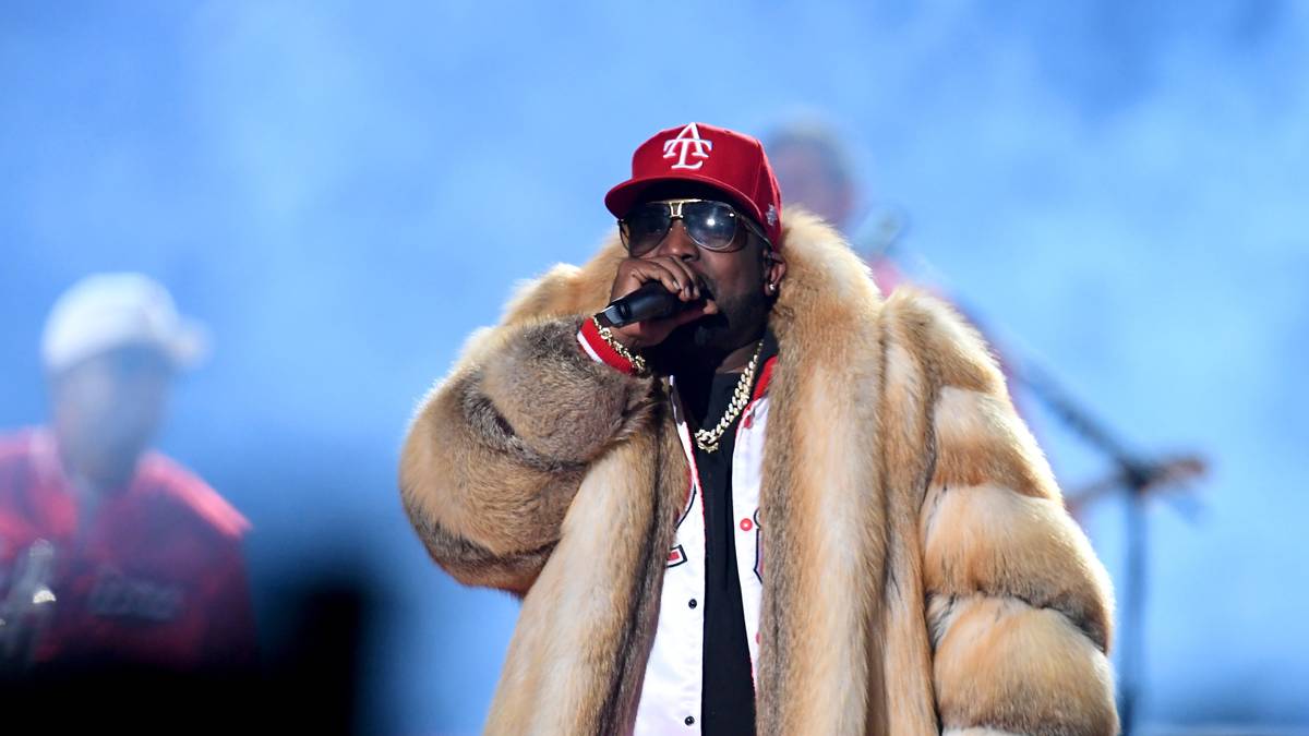 Big Boi, der mit Andre 3000 das Hip-Hop-Duo OutKast bildet, ist es allerdings etwas frischer als Levine