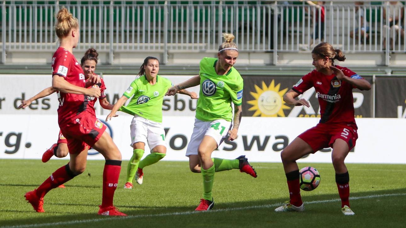 Mittag trifft per Hacke für Wolfsburg