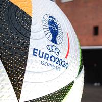 Vom 14. Juni bis zum 14. Juli findet die Fußball-Europameisterschaft in Deutschland statt. Hier finden Sie den Spielplan der EM 2024 mit den Sendezeiten im TV.