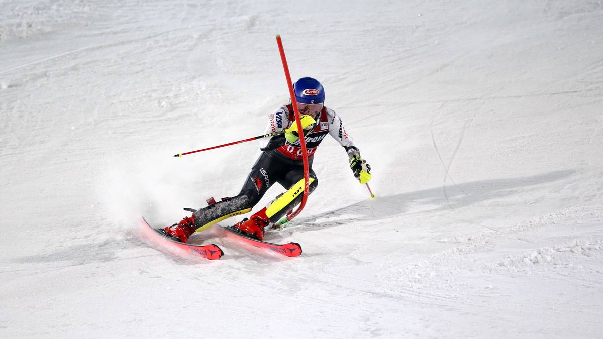 Mit gerade einmal 23 Jahren hat sie schon über 50 Weltcup-Siege auf ihrem Konto, die sich auf alle Disziplinen verteilen. Da die US-Amerikanerin noch einige Jahre im Weltcup vor sich hat, dürfte es nur eine Frage der Zeit sein, bis sie sich im Ranking der besten Fahrerinnen aller Zeiten weiter nach oben arbeitet