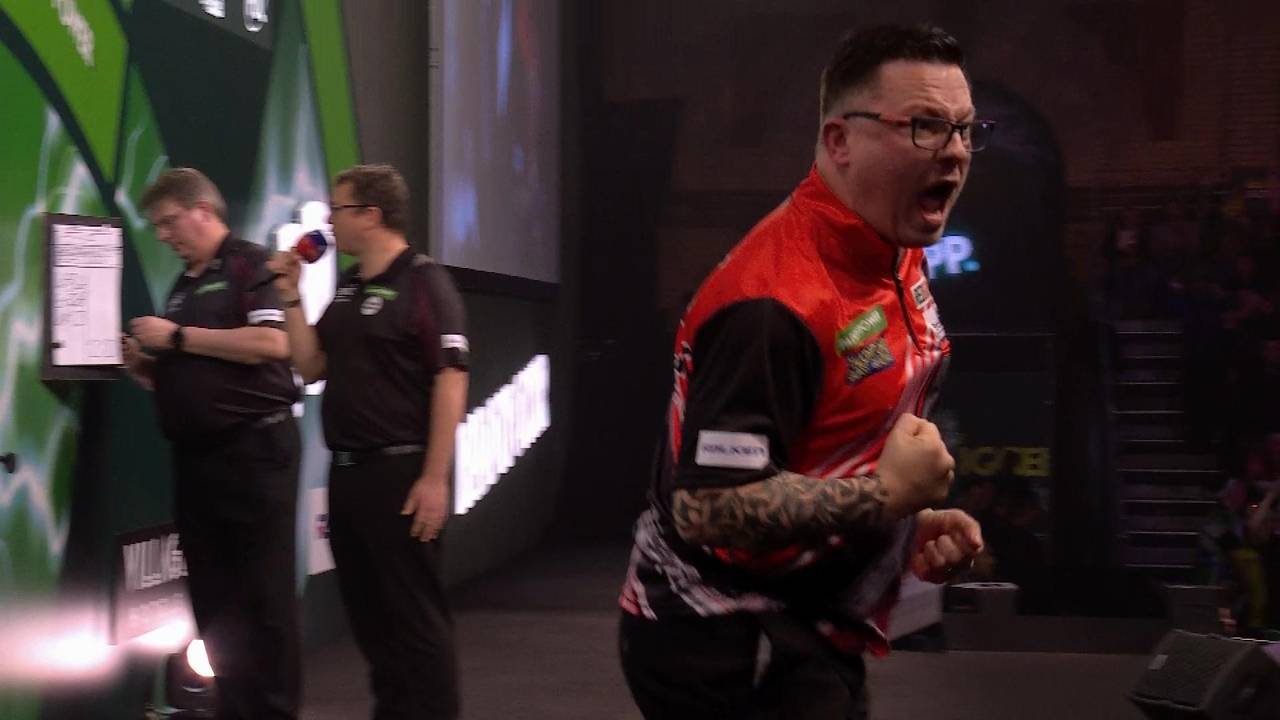 Darts-WM 2025: Clemens-Gegner setzt Ausrufezeichen!