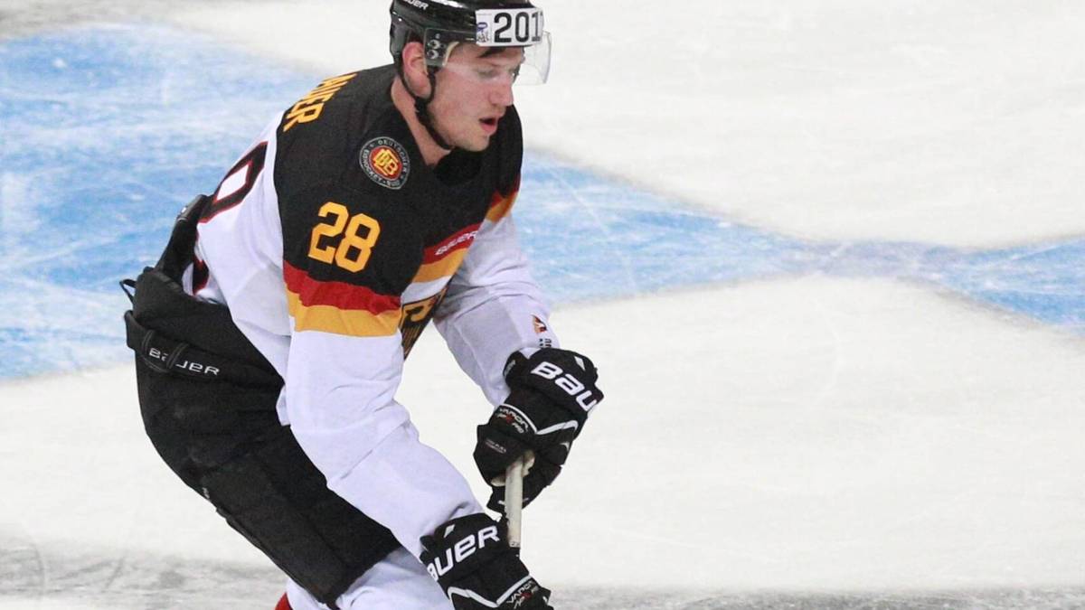 FRANK MAUER (29, Red Bull München, Stürmer): Der zweite Rückkehrer im Team von Bundestrainer Marco Sturm ist der Offensivstar von Meister Red Bull München. 2010 betrat er beim Deutschland Cup erstmals für die A-Nationalmannschaft das Eis