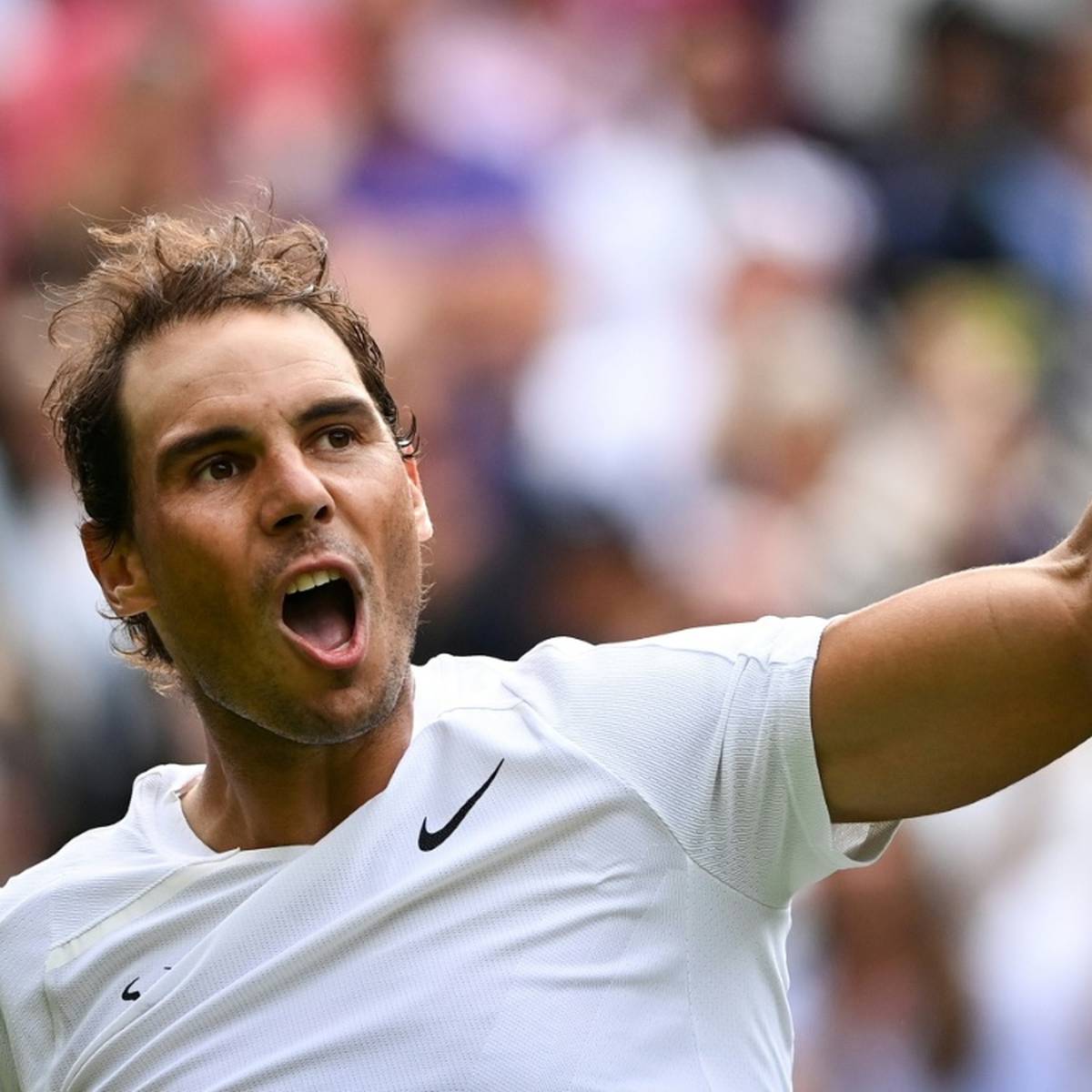 Rafael Nadal hat erneut einen Satz abgegeben, letztlich aber souverän die dritte Runde in Wimbledon erreicht.
