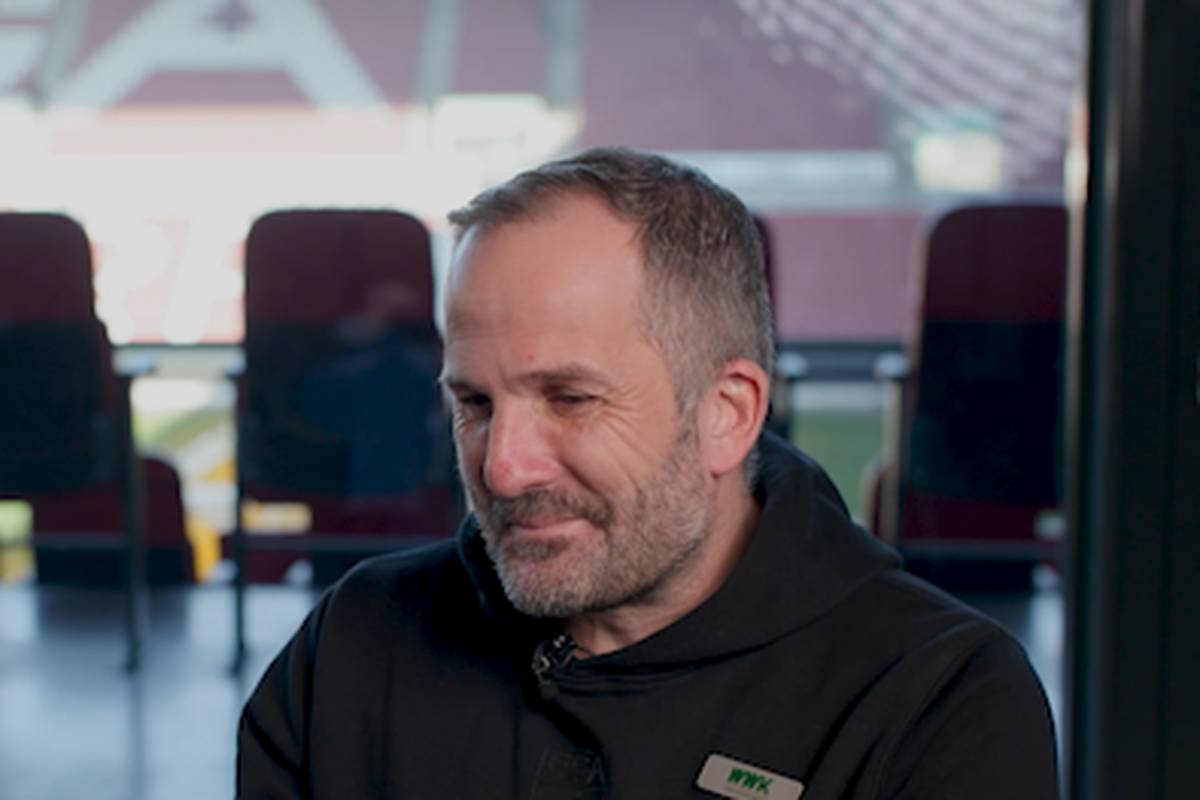 "Fußball würde auch auf einen Bierdeckel passen"