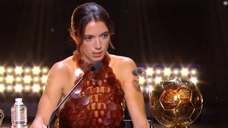 Aitana Bonmatí kürt sich zum dritten Mal zur Ballon-d'Or-Siegerin - und hält anschließend eine bewegende Rede zur Gerechtigkeit im Fußball. 
