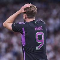 Trotz herausragender Leistungen hat Harry Kane seinen Titelfluch auch beim FC Bayern noch nicht gebrochen. Aus der Heimat England, aus der bei dem Wechsel teils Lästereien kamen, kommt nun Mitleid.