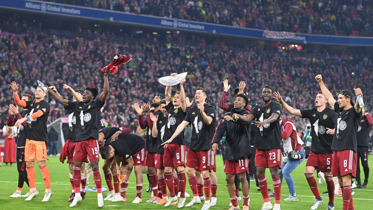 Bundesliga: Der FC Bayern München ist zum zehnten Mal in Folge Deutscher Meister
