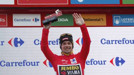 Primoz Roglic fährt bei der Vuelta wieder im Roten Trikot