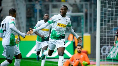 Nach Informationen der Sport Bild wollten die Bayern Gladbach-Star Denis Zakaria verpflichten. Demnach soll der Schweizer als möglicher Thiago-Nachfolger gehandelt worden sein.